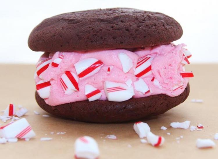 gluten free chocolate and peppermint whoopie pie